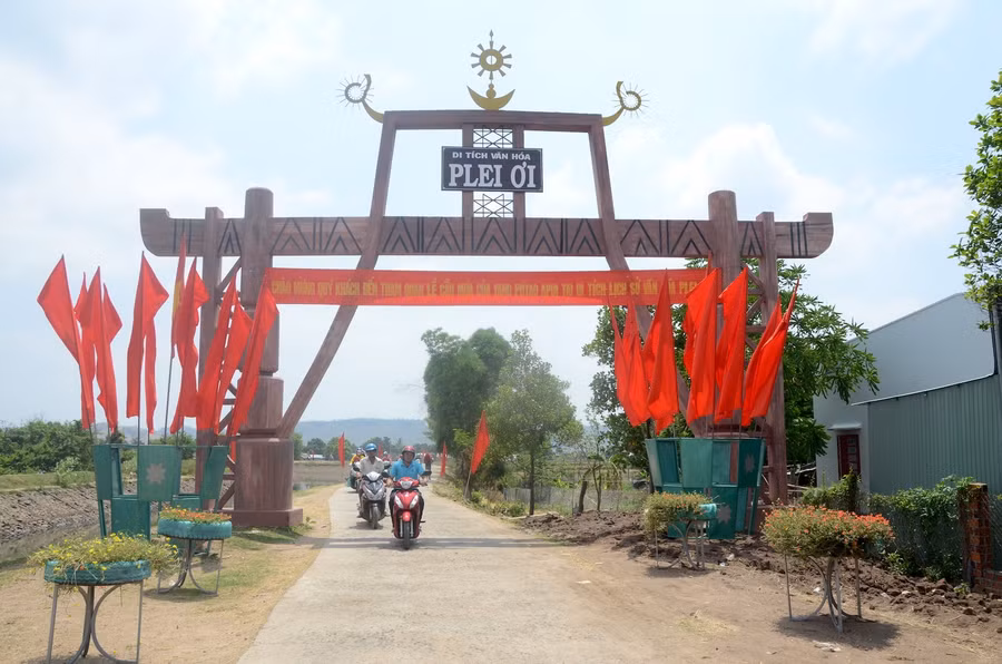 3-duong-ve-plei-oi-ron-rang.jpg