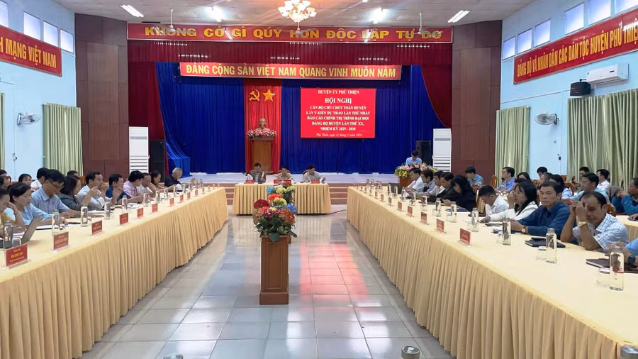 hinh-gop-y-du-thao-bao-cao-chinh-tri.jpg