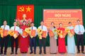 Hạt nhân chính trị trong những ngôi trường mới