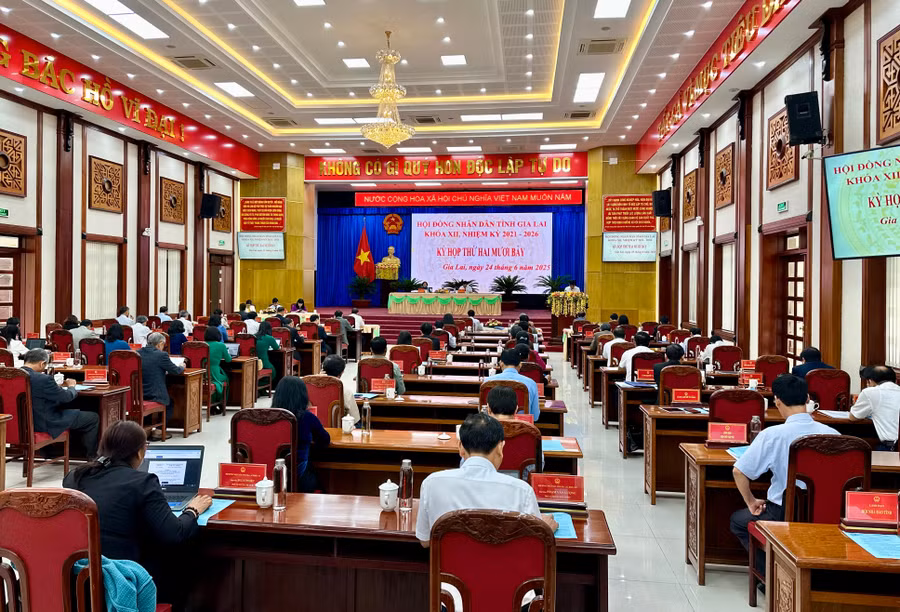quang-canh-ky-hop-thu-hai-muoi-bay-hdnd-tinh-khoa-xii-nhiem-ky-2021-2026-anh-ha-duy.jpg