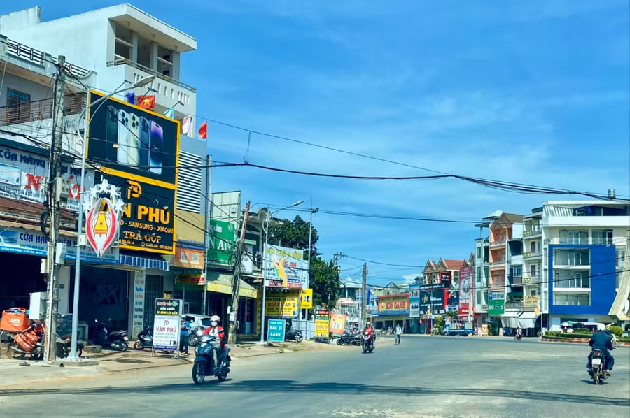 dak-doa-trien-khai-ke-hoach-cao-diem-chong-buon-lau-gian-lan-thuong-mai-truoc-trong-va-sau-tet-nguyen-dan-at-ty-2025-anh-ha-duy-3457-5898.jpg