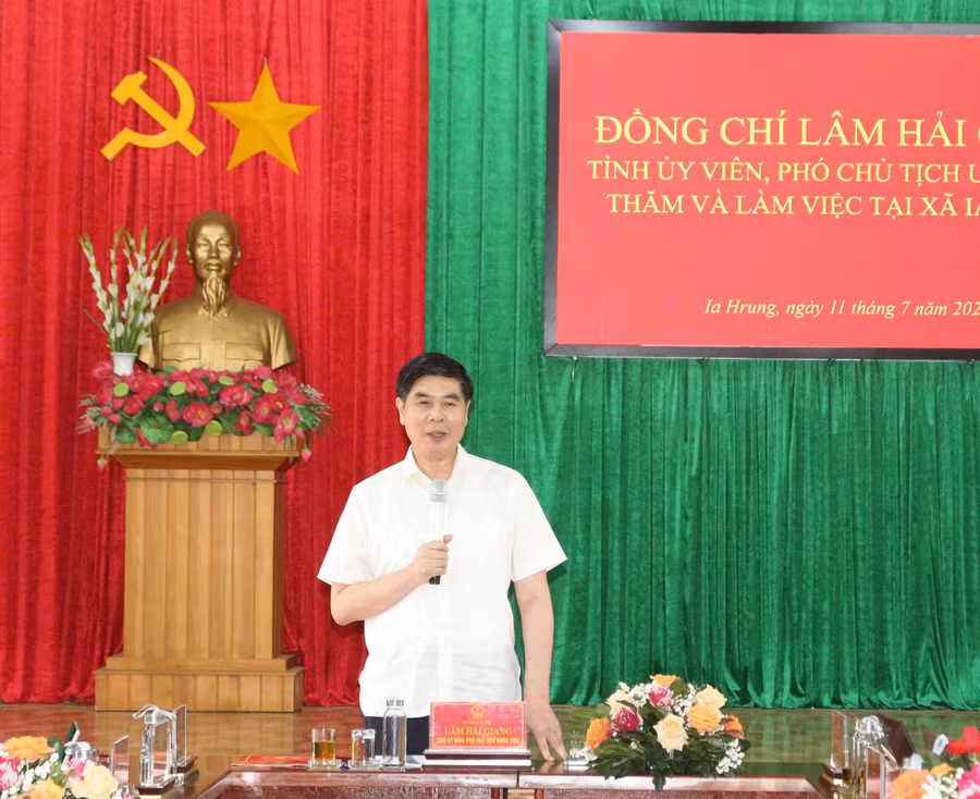 pho-chu-tich-ubnd-tinh-lam-hai-giang-phat-bieu-chi-dao-tai-buoi-lam-viec-voi-xa-ia-hrung-anh-ha-duy.jpg