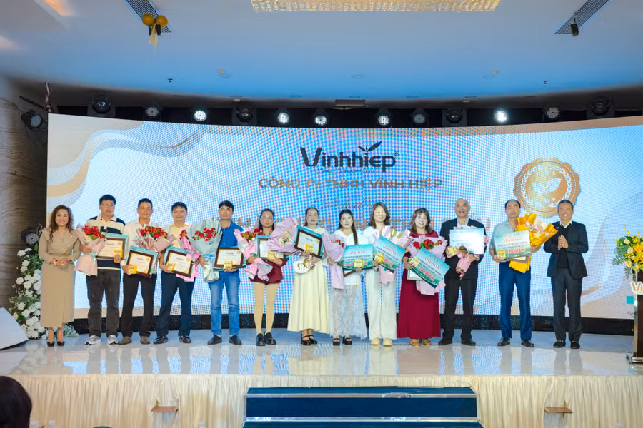 cac-doanh-nghiep-lien-ket-duoc-vinh-danh-tai-hoi-thao-anh-hd.jpg