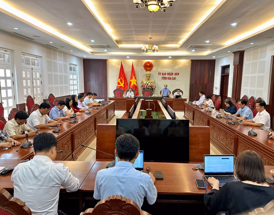 chieu-26-6-van-phong-ubnd-tinh-da-to-chuc-so-ket-cong-tac-xay-dung-dang-va-cong-tac-van-phong-6-thang-dau-nam-2025-anh-ha-duy.jpg