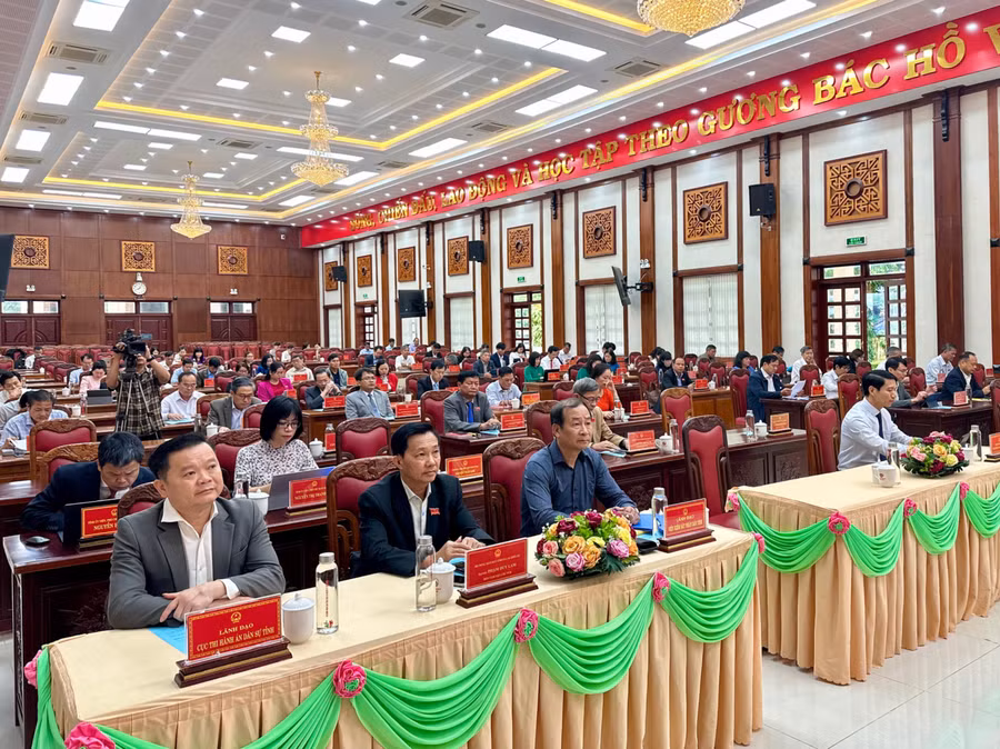 cac-dai-bieu-du-ky-hop-anh-ha-duy-5679.jpg