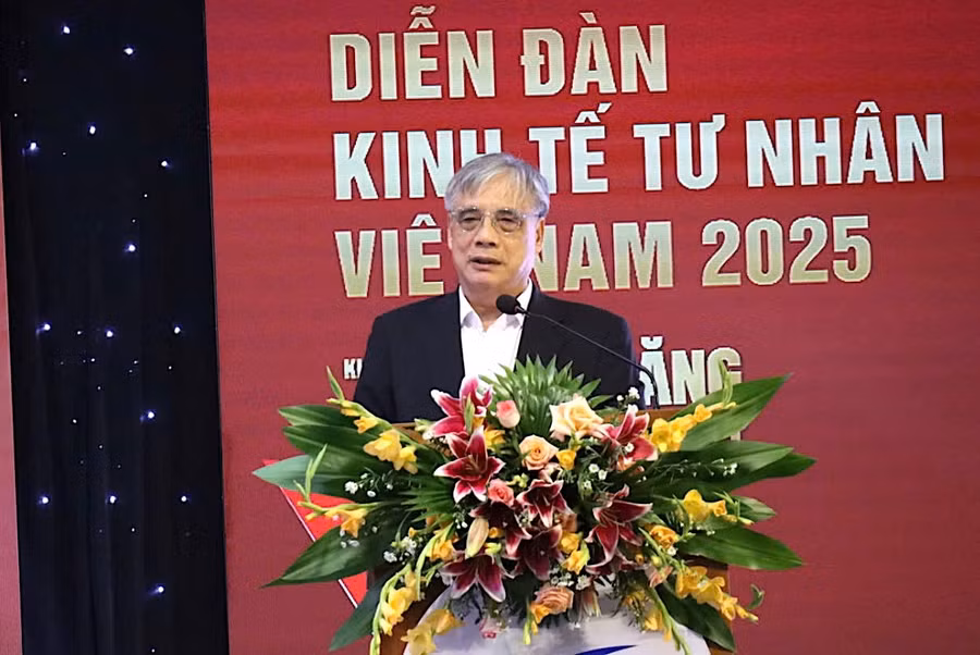 6-pgsts-tran-dinh-thien-phat-bieu-tai-dien-dan-anh-ha-duy.jpg
