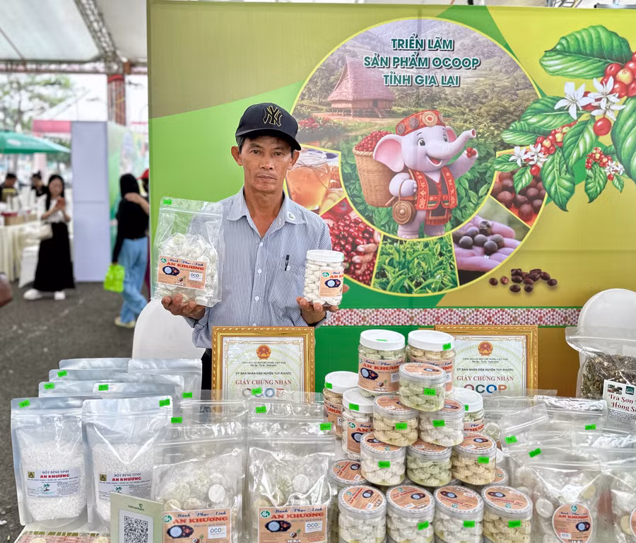 Sản phẩm bánh phục linh của cơ sở sản xuất An Khương. Ảnh: Hà Duy