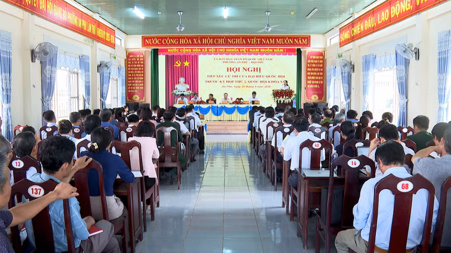 quang-canh-hoi-nghi-tiep-xuc-cu-tri-tai-phuong-an-phu-anh-ha-duy.jpg