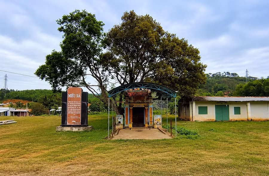 di-tich-mieu-xa-anh-ha-duy.jpg