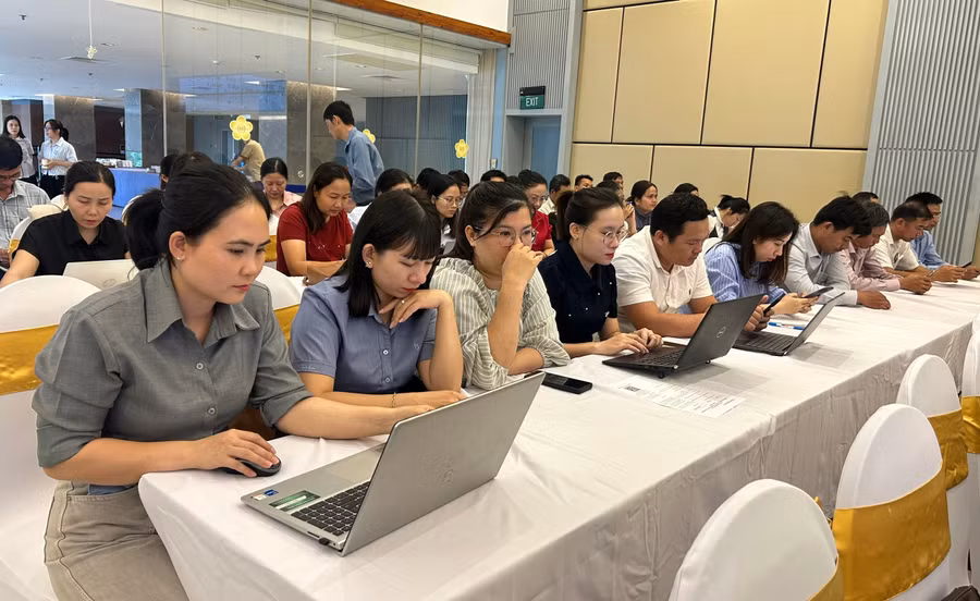 trien-khai-pho-bien-luat-tiep-can-thong-tin-va-luat-ho-tich-4143.jpg