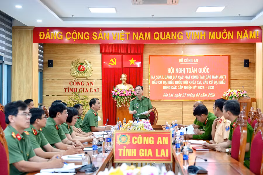 hoi-nghi-truc-tuyen-cua-bo-ca-ve-dam-bao-an-toan-cho-bau-cu-1.jpg
