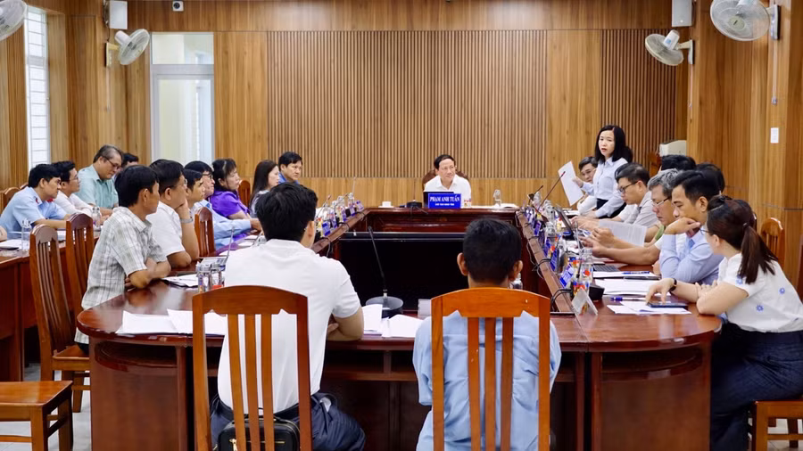 chu-tich-ubnd-tinh-tiep-cong-dan.jpg