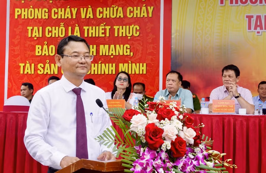 gia-lai-thuc-tap-phuong-an-chua-chay-cnch-voi-hon-300-nguoi-tham-gia.jpg