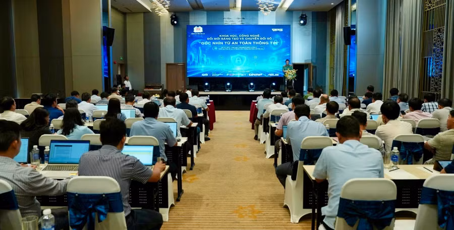 hoi-thao-an-toan-thong-tin-1.jpg