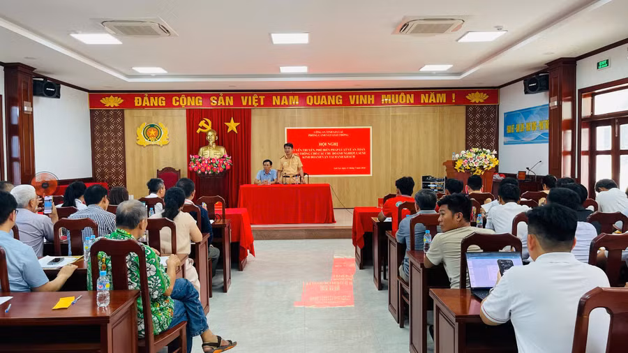 gia-lai-hon-100-dn-lai-xe-van-tai-duoc-tuyen-truyen-atgt.jpg