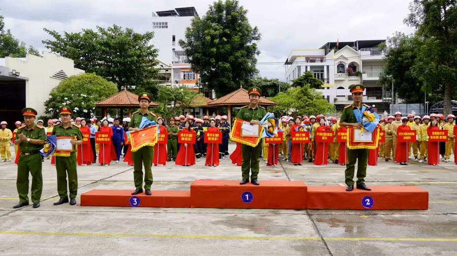 soi-noi-hoi-thi-the-thei-nghiep-vu-chua-chay-cnch.jpg