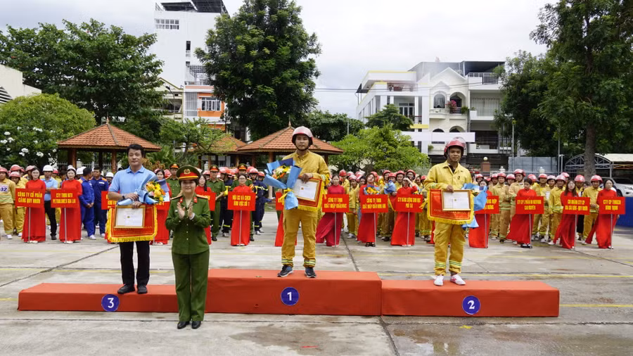 soi-noi-hoi-thi-the-thei-nghiep-vu-chua-chay-cnch-5624.jpg