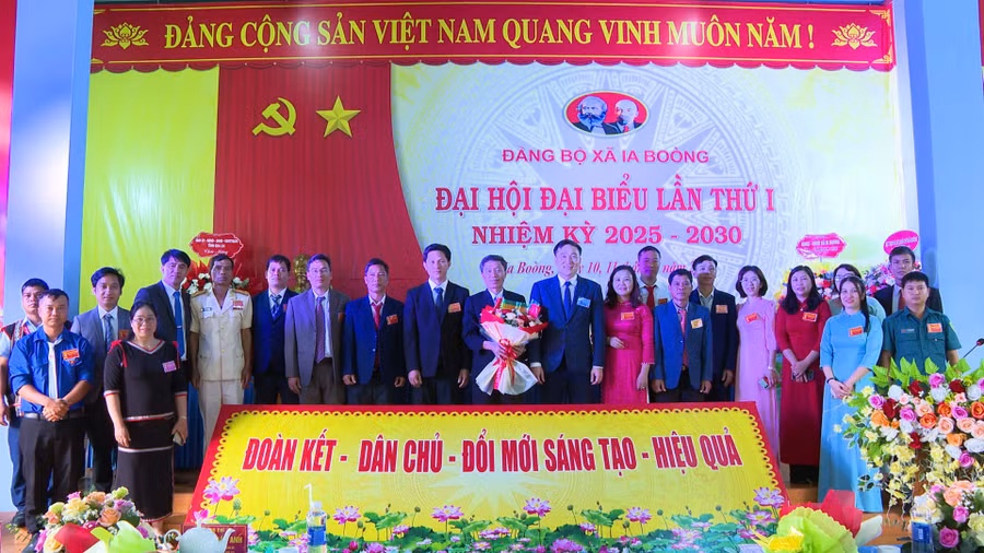 z6895763008456-6f3bcbeede78c658bbdbfd042e4fba7f.jpg