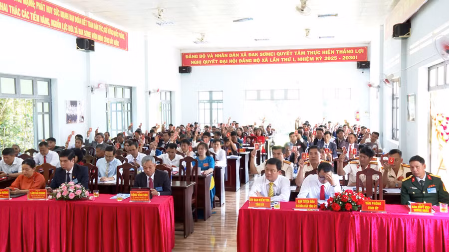 hinh-anh-dai-hoi-xa-dak-somei-bieu-quyet-thong-qua-cac-chi-tieu-nhiem-ky-2025-2030-1.jpg
