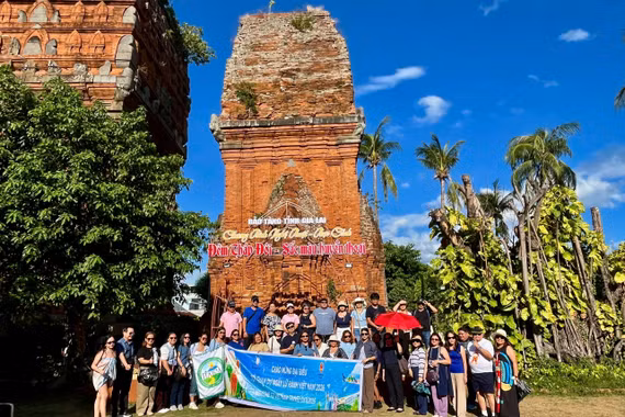 Hàng trăm doanh nghiệp trong nước và quốc tế khảo sát sản phẩm du lịch tại Gia Lai