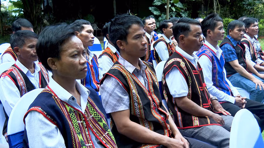 cac-hoc-vien-tham-gia-lop-truyen-day-van-hoa-phi-vat-the-ky-nang-chinh-chieng.jpg