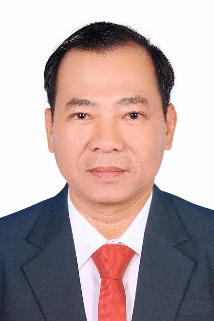 bi-thu-dang-uy-phuong-dien-hong-doan-huu-dung.jpg