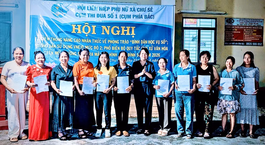 ra-mat-mo-hinh-gia-dinh-so-nam-2026-tai-11-thon-lang.jpg