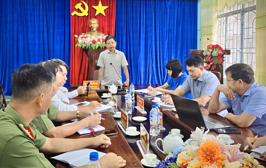 pho-chu-tich-ubnd-tinh-nguyen-huu-que-lam-viec-voi-ubnd-xa-chu-se-va-cong-ty-co-phan-ca-phe-gia-lai-danh-gia-ve-ket-qua-giai-quyet-lien-quan-den-cac-khieu-nai-cua-cac-ho-nhan-khoan.jpg