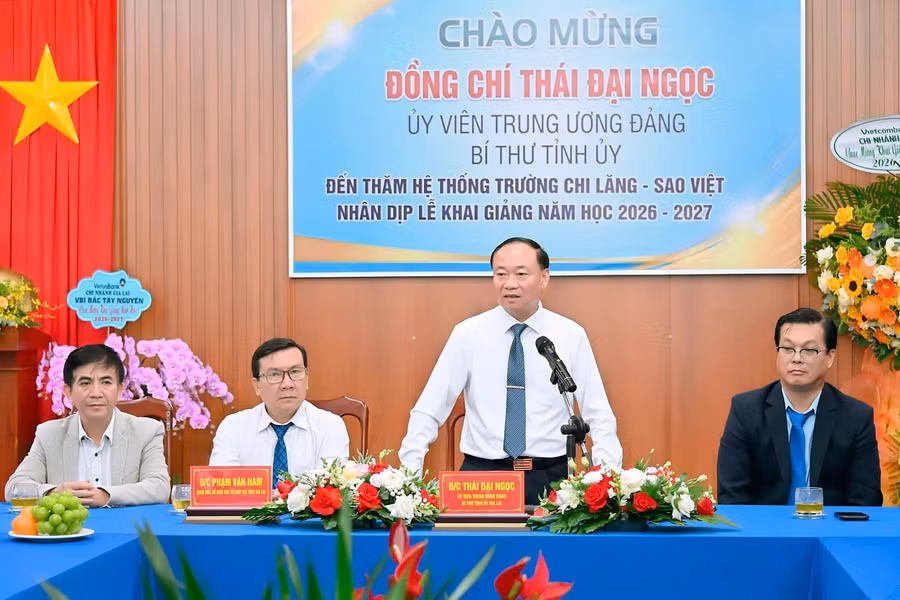 bi-thu-tinh-uy-thai-dai-ngoc-tham-cac-truong-phia-tay.jpg