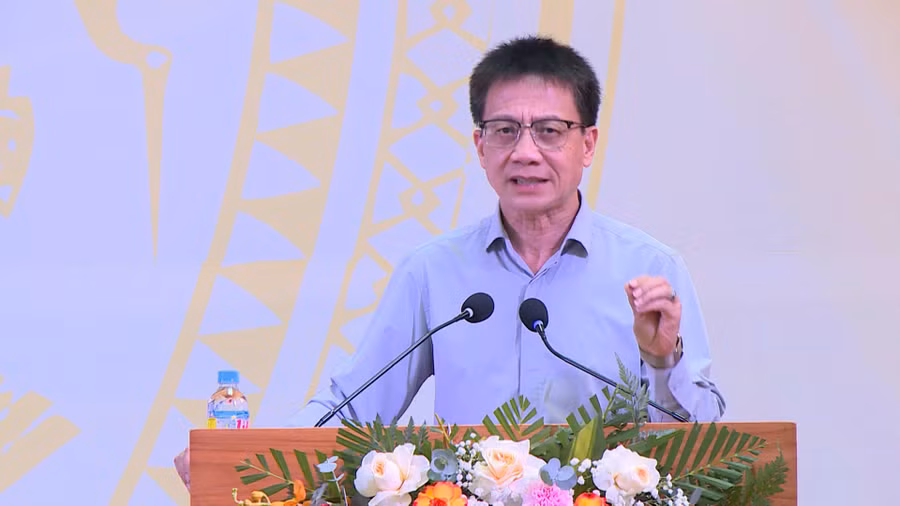 tien-si-nguyen-ngoc-an-chu-tich-cong-doan-giao-duc-viet-nam-phat-bieu-khai-mac-hoi-nghi.jpg