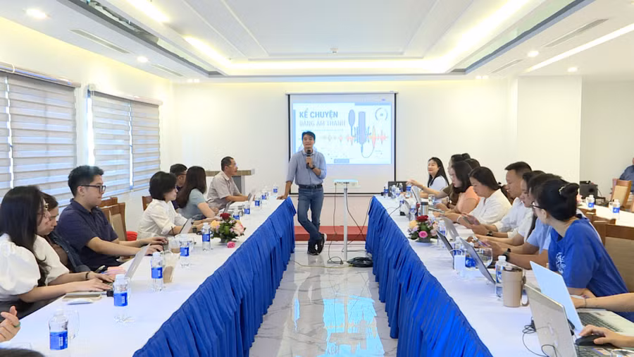 khai-mac-lop-boi-duong-bao-chi-chu-de-podcast-kich-ban-nguoi-dan-cam-xuc.jpg
