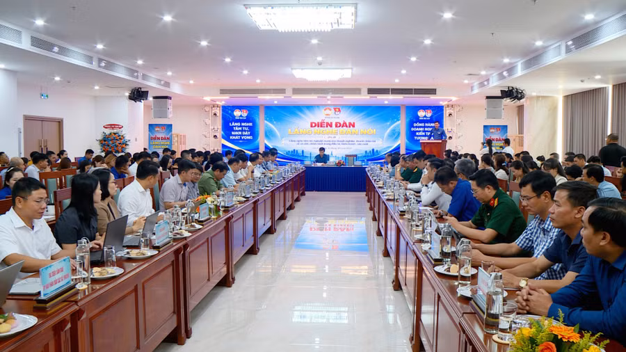 Quang cảnh diễn đàn. Ảnh: Hoàng Vũ