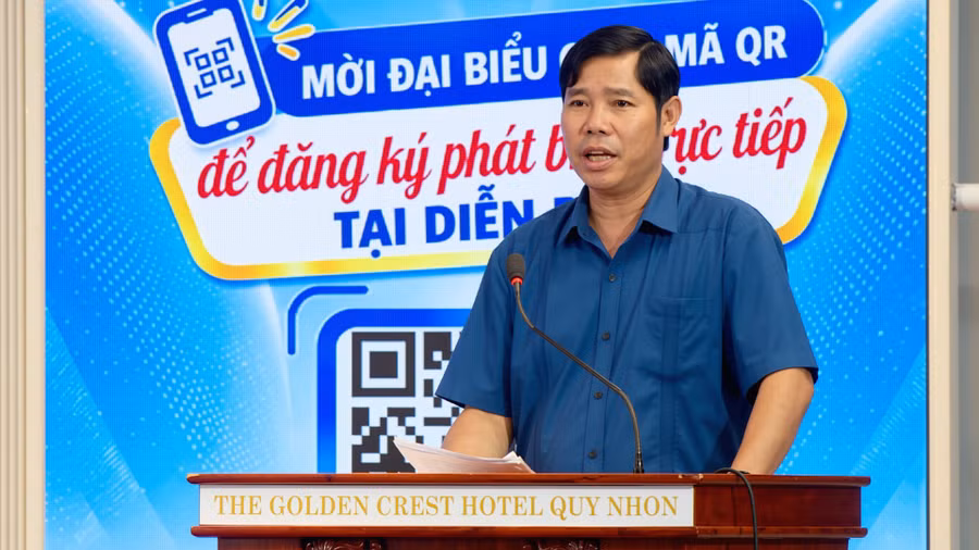 Phó Chủ tịch Thường trực Ủy ban MTTQ Việt Nam tỉnh Trần Minh Sơn phát biểu tại diễn đàn. Ảnh: Hoàng Vũ