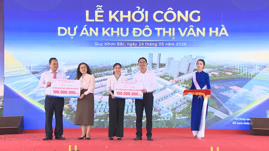 chu-dau-tu-dong-gop-quy-den-on-dap-nghia-va-quy-vi-nguoi-ngheo-cua-phuong-quy-nhon-bac.jpg