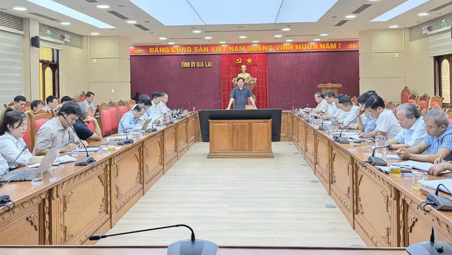 quang-canh-cuoc-hop-anh-hong-thuong.jpg