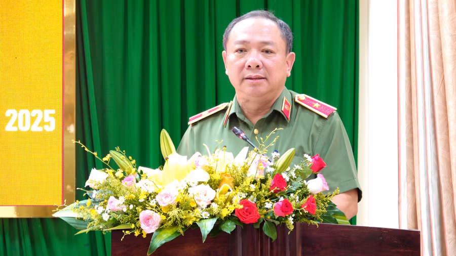 thieu-tuong-le-quang-nhan-giam-doc-cong-an-tinh-gia-lai-chu-tri-hoi-nghi.jpg