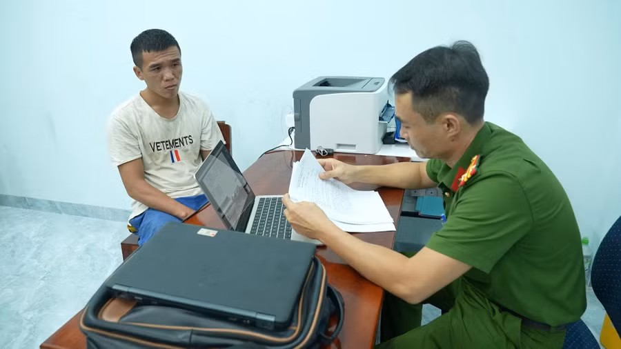 dap-kinh-o-to-trom-tai-san.jpg