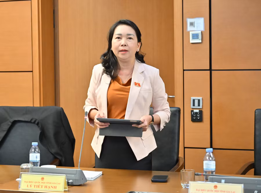 dau-tu-cho-truong-hoc-va-benh-vien-2.jpg