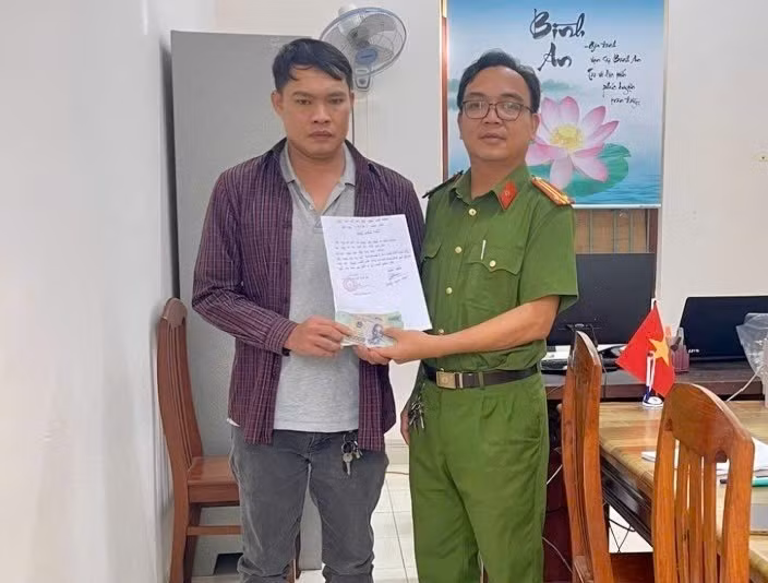 nhan-lai-tien-chuyen-nham.jpg