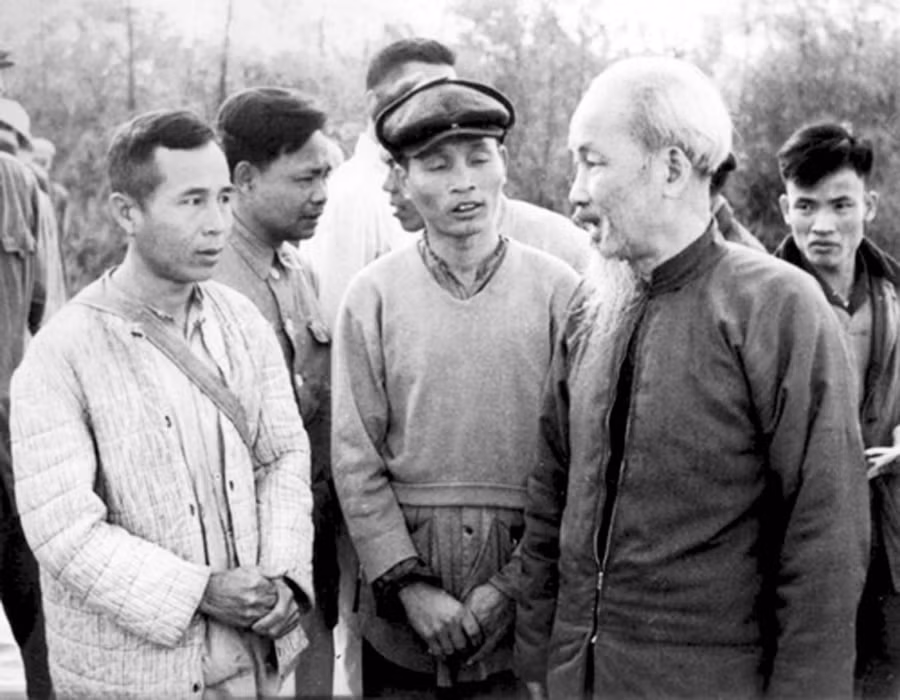 bac-ho-ve-tham-vinh-phuc.jpg