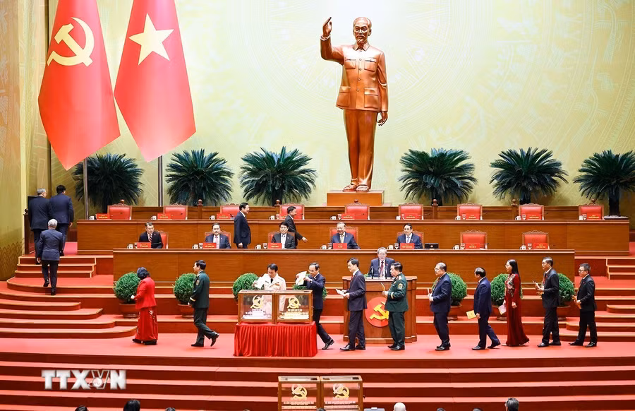dai-hoi-xiv-cua-dang-bau-ban-chap-hanh-trung-uong-khoa-xiv-8546123-1.jpg