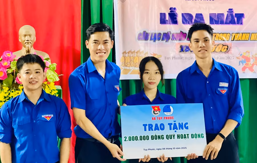 cau-lac-bo-cheo-ba-trao-tuy-phuoc.jpg
