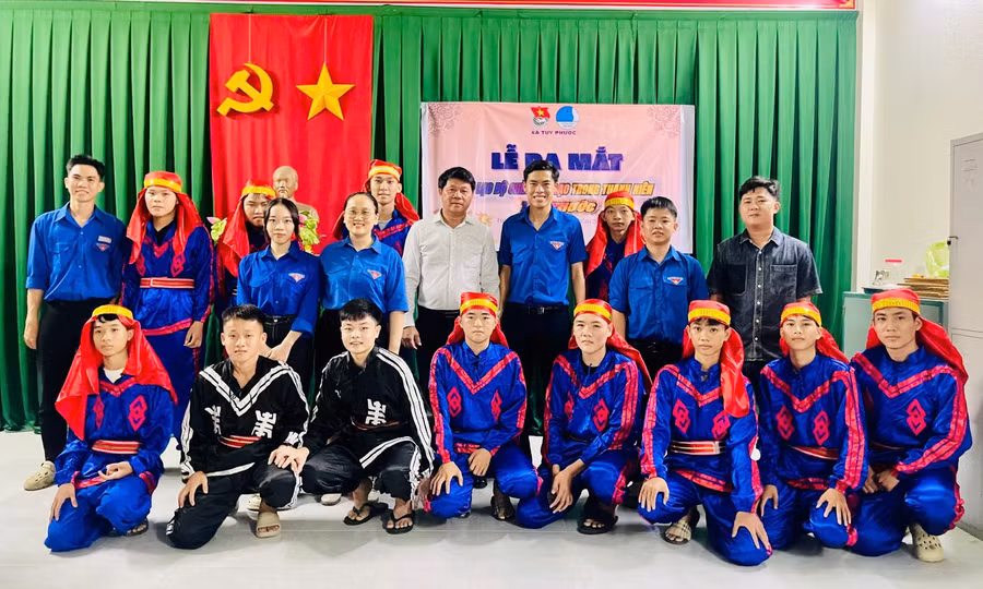clb-cheo-ba-trao-tuy-phuoc-1.png
