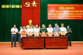 Lãnh đạo Đoàn Kinh tế-Quốc phòng ký kết quy chế phối hợp với các xã. Ảnh: Vĩnh Hoàng