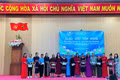 Hội viên, phụ nữ có hoàn cảnh khó khăn nhận quà hỗ trợ