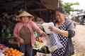Những tấm lòng của các tiểu thương chợ Thắng Lợi