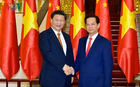 Thủ tướng Nguyễn Tấn Dũng và Tổng Bí thư, Chủ tịch nước Trung Quốc Tập Cận Bình.