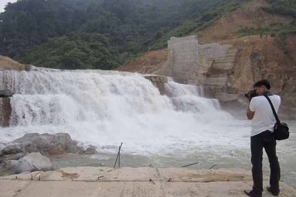 Đoàn kiểm tra liên ngành tỉnh Quảng Trị sẽ tiến hành tổng kiểm tra chất lượng công trình thủy điện Đakrông 3 vào cuối tuần này. Ảnh: Bùi Oanh