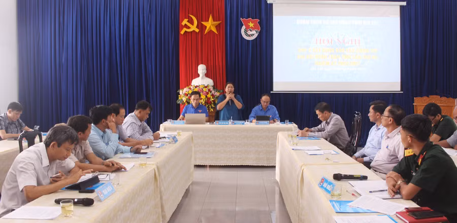  Quang cảnh hội nghị góp ý báo cáo chính trị trình Đại hội Đoàn toàn tỉnh lần thứ XV. Ảnh: Phan Lài
