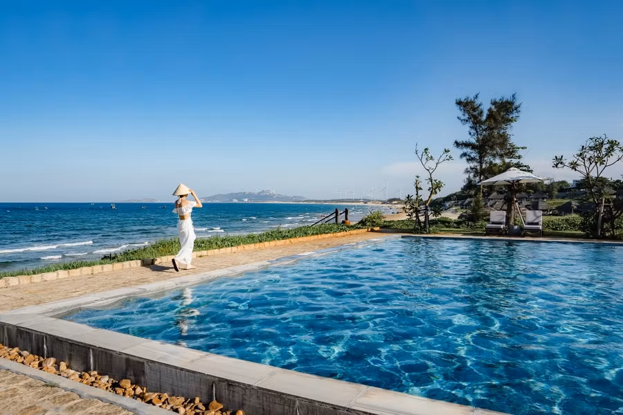 Những resort có tiếng và đẳng cấp ở Bình Định như Crown Retreat luôn hết sạch phòng các dịp lễ, Tết. Ảnh: Duy Lân